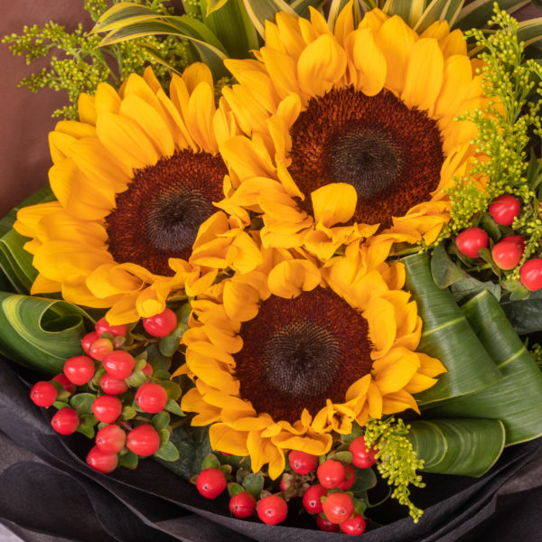 Alisa Sunflower Bouquet by farmflorist 2